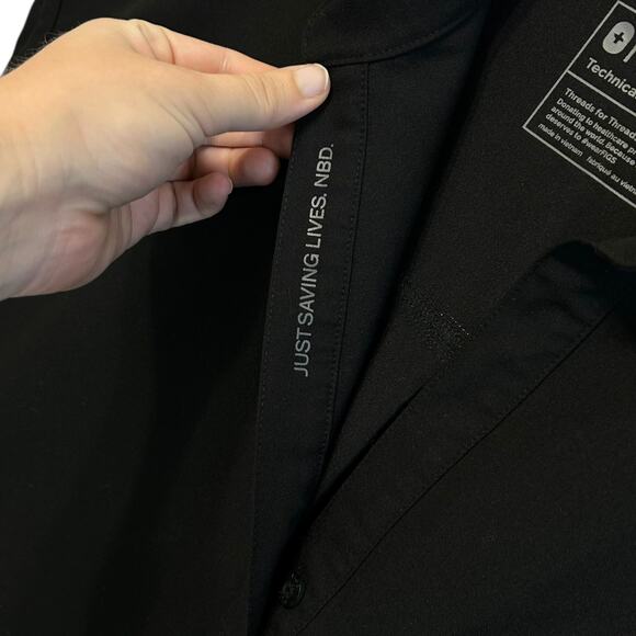 FIGS Rafaela Oversized Scrub Top Women's Sz M Black Healthcare Minimalist Sleek - Picture 5 of 8